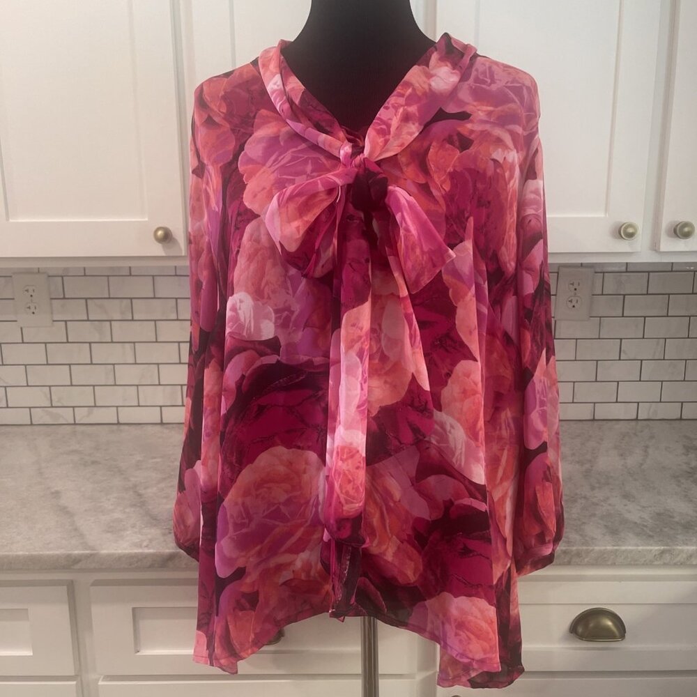 Women’s Pink Floral Tie-Neck Blouse